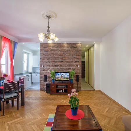 Apartman Colosseum *